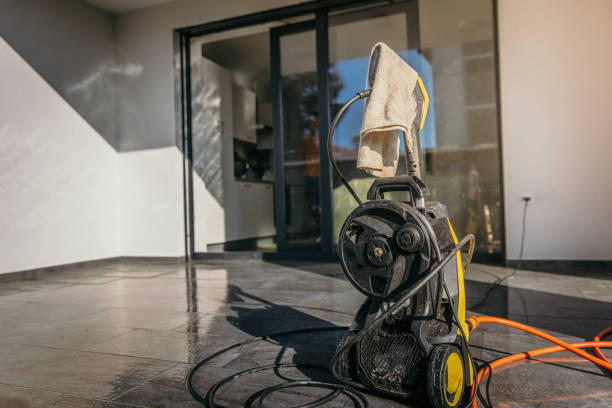 Best Animal Enclosure Cleaning  in Northfield, IL